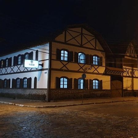 Casa Blanca Pousada Hotel Sao Lourenco  Zewnętrze zdjęcie
